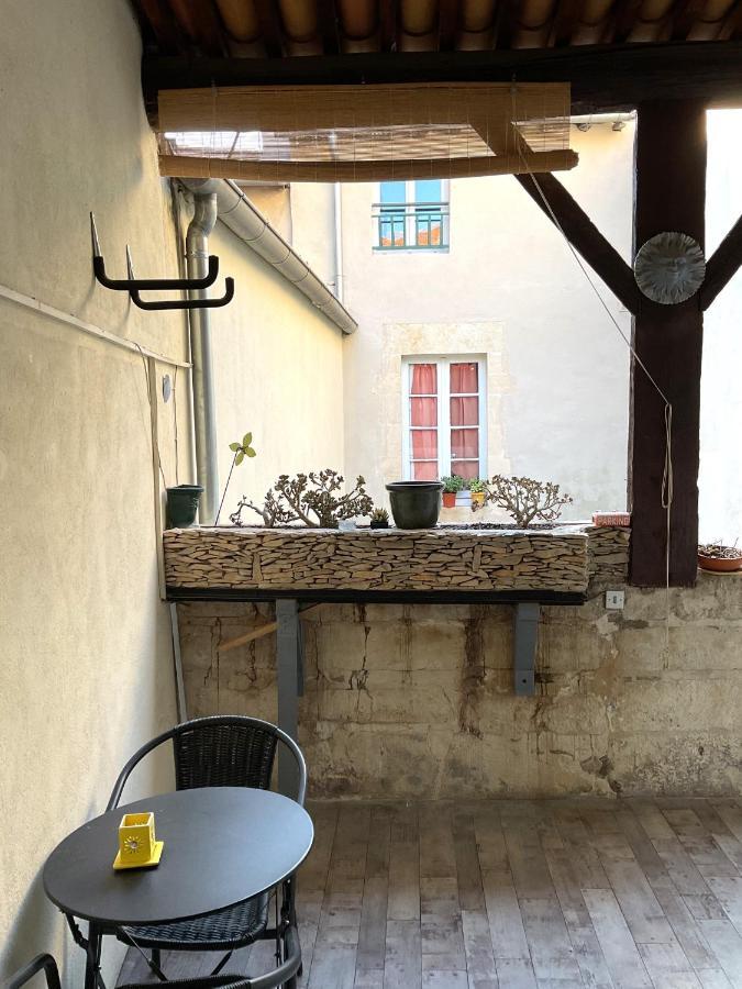 Place Aux Herbes Apartment Nimes Exterior photo